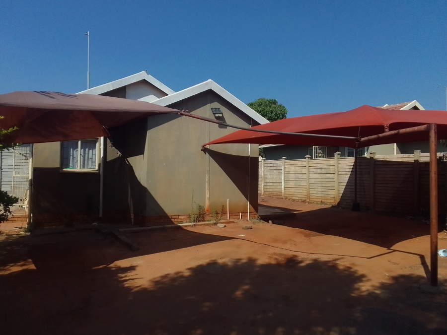 2 Bedroom Property for Sale in Tlhabane West North West